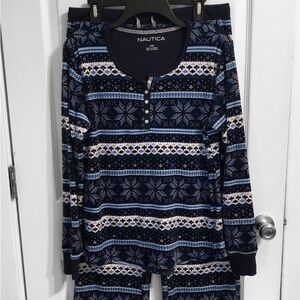Woman’s Nautica 2pc Fleece Pajama Set